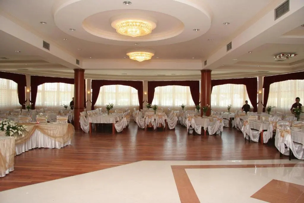Hotel Feni