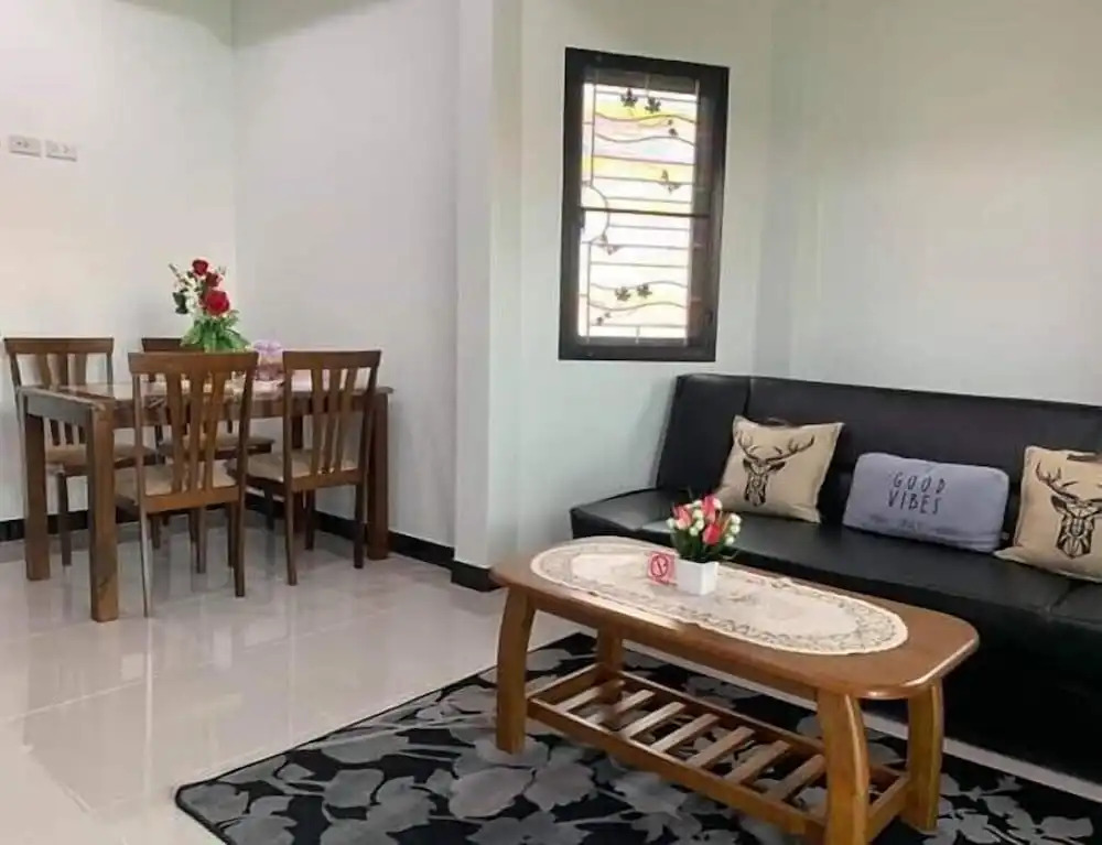 Baan Dear Home Stay