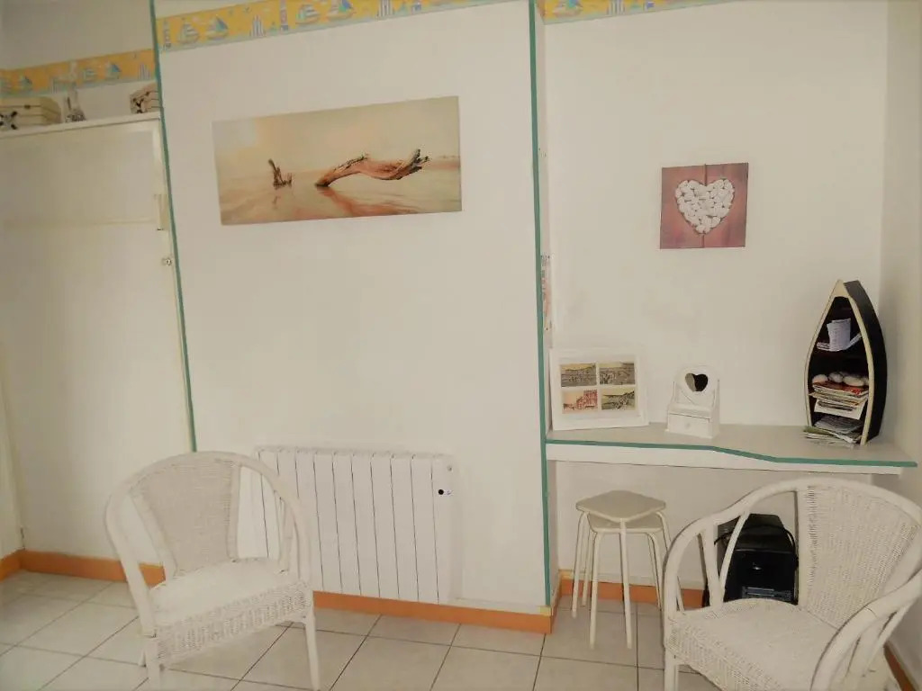 Appartement avec cour à 50m de la plage