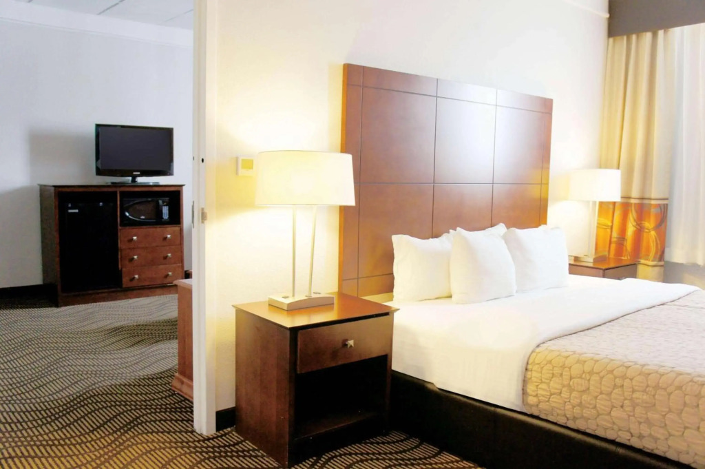 Mountain Valley Inn & Suites
