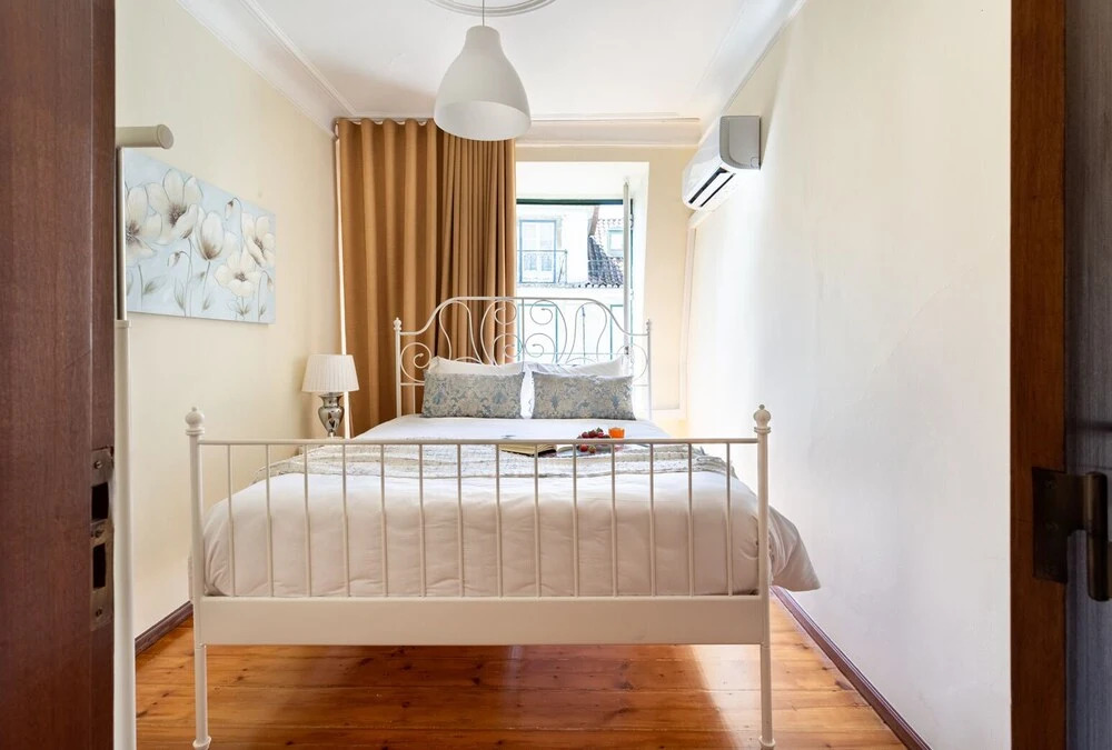ALTIDO Classic 2BR Apt in Baixa w/balcony in Baixa, close by Rossio subway