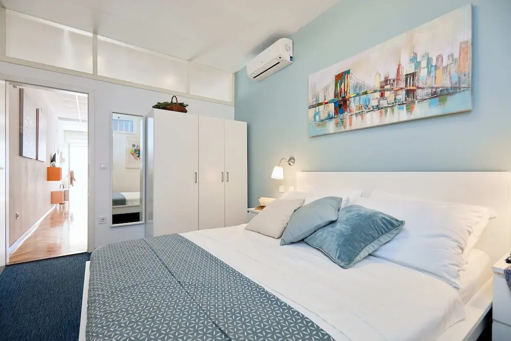 Apartment Aria