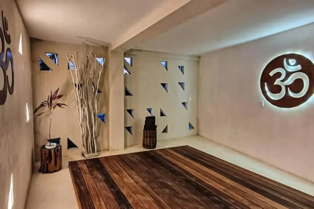 Saskab 10 Lovely 2BR PH, minutes from the sea & downtown!
