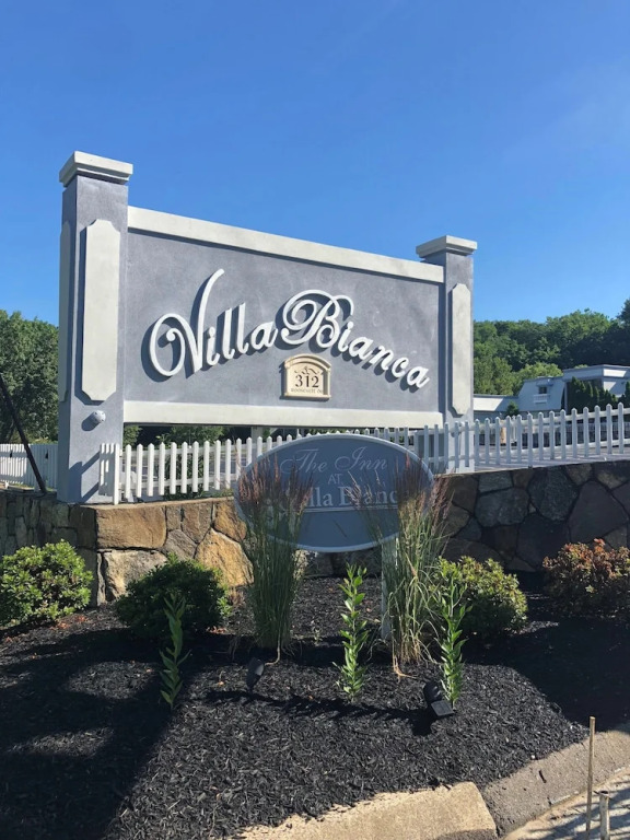 Villa On The River Inn