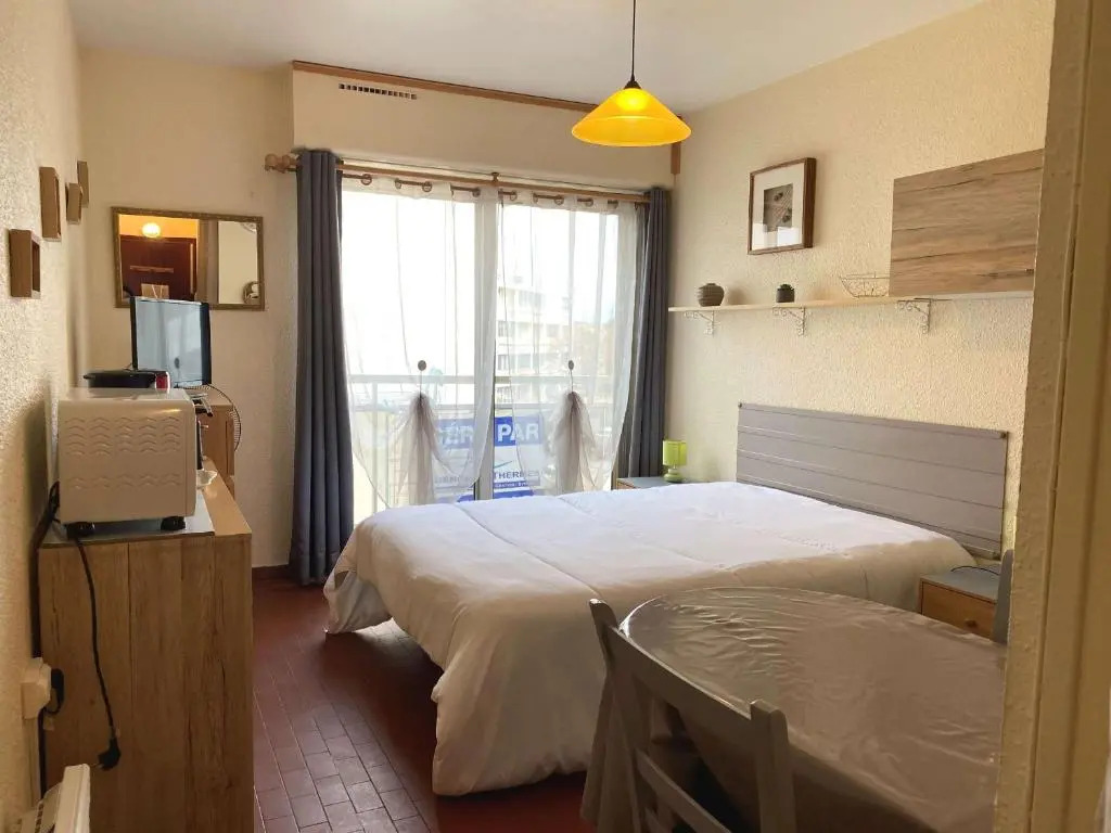 Appartement Balaruc-les-Bains, 1 pièce, 2 personnes - FR-1-553-80
