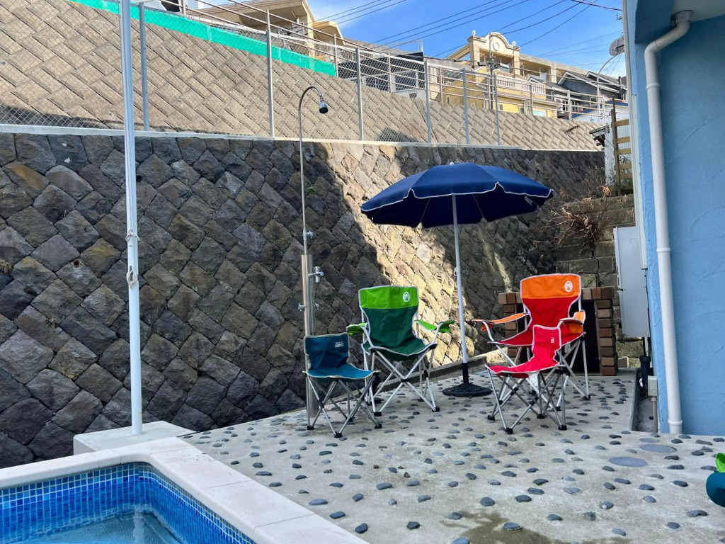 Beachside base KURUWA 南葉山 最大8名の一棟貸別荘 久留和海岸から徒歩1分