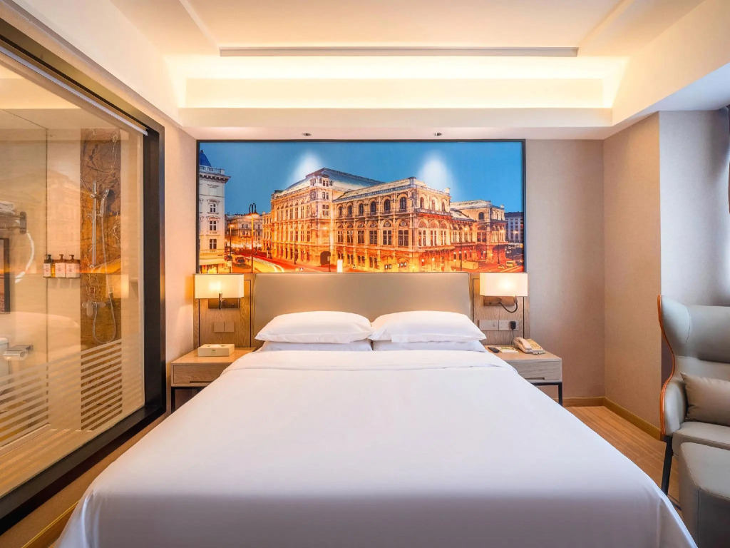 Vienna Hotel (Foshan West Railway Station Airport Branch)