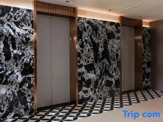 Sanhe Hotel