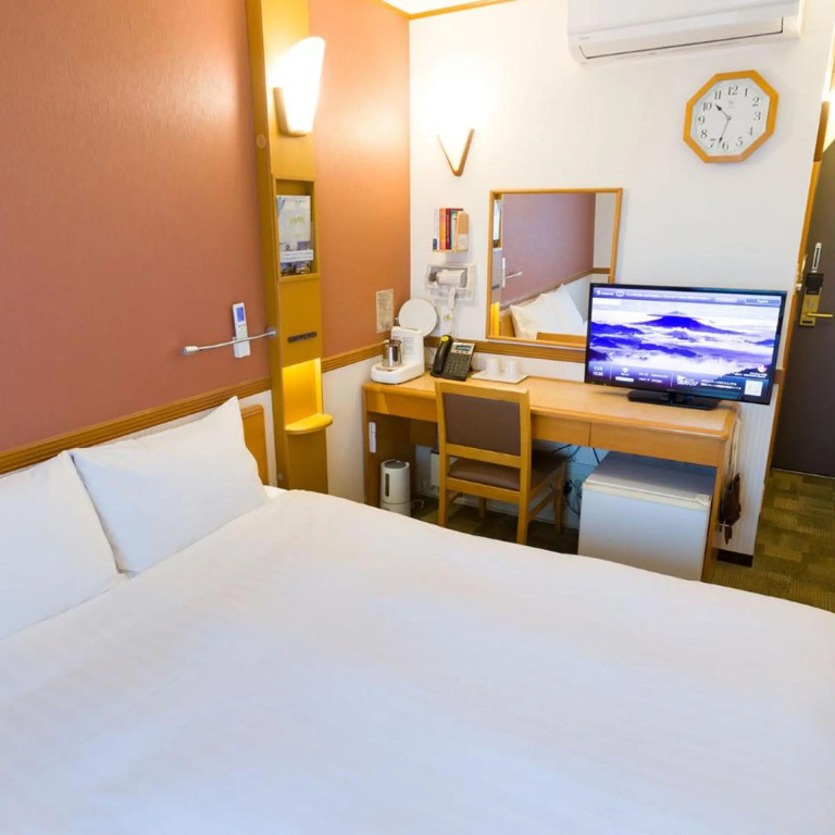 Toyoko Inn Hiroshima-eki Minami-guchi Migi