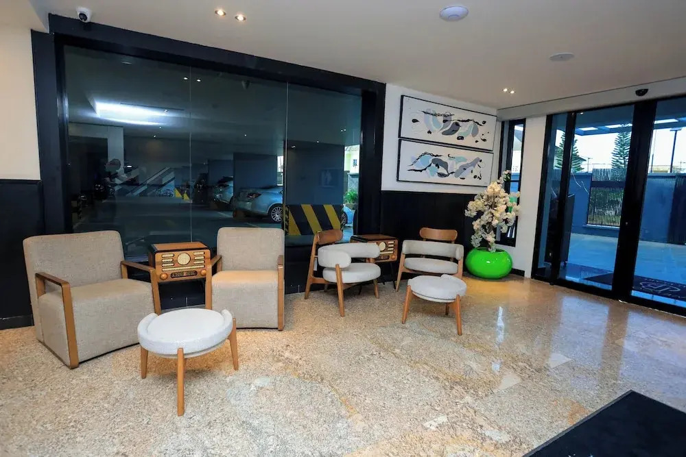 Blu Pearl Hotel & Residence