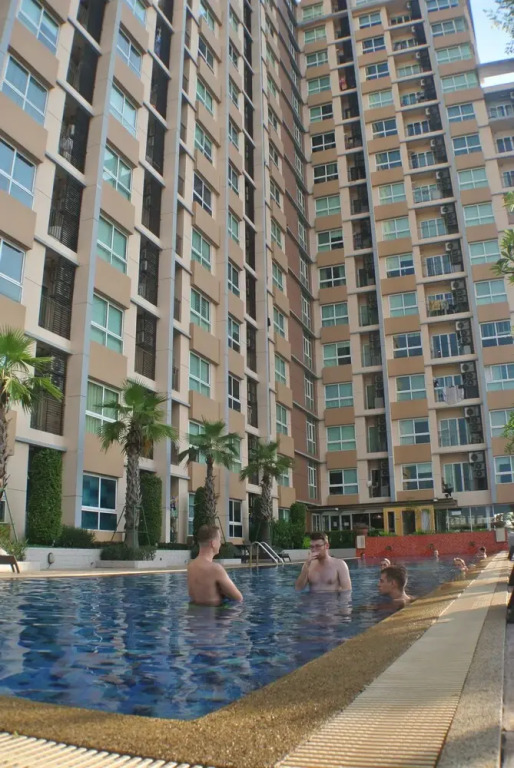 Diamond Sukhumvit by FIB