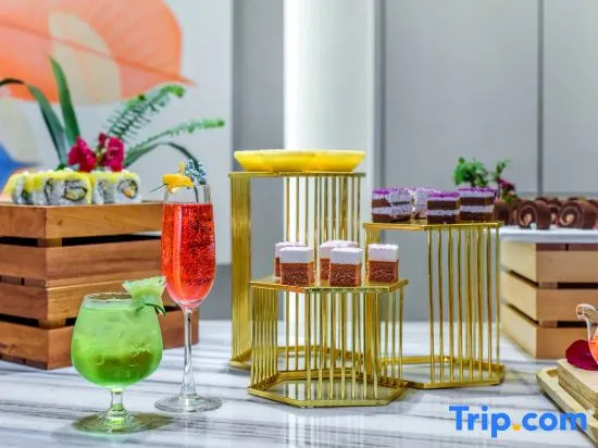 Kuanrong Suites Hotel (Liangjiang love sea shopping park)