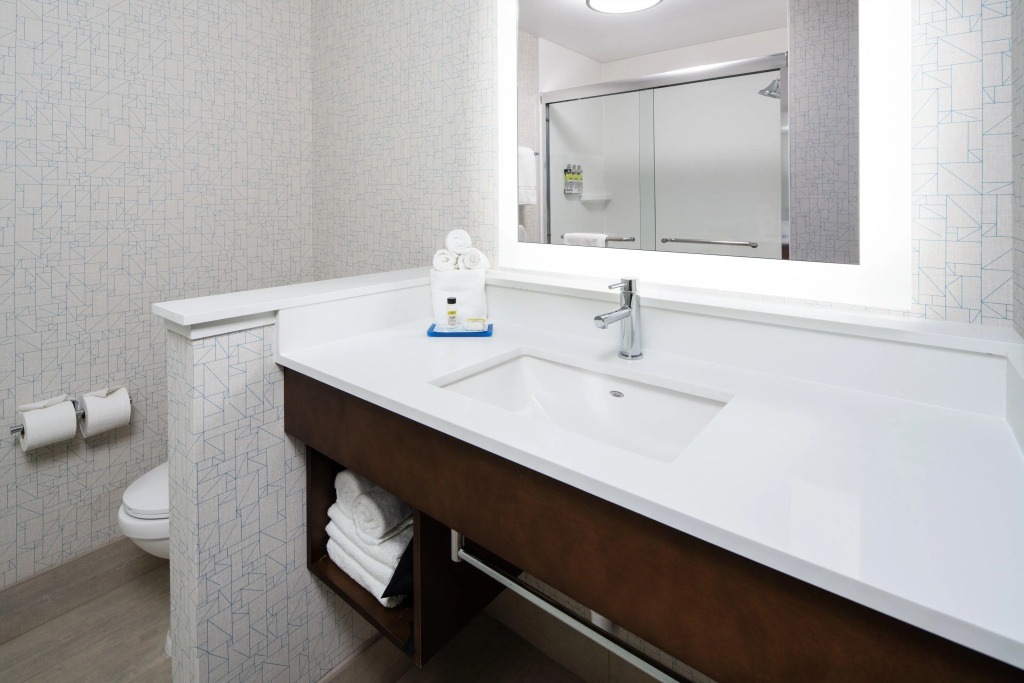 Holiday Inn Express & Suites Murrieta by IHG