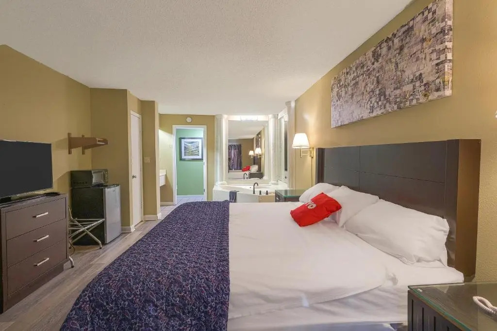 OYO Hotel Brownsville TN I-40