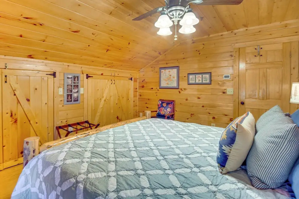 Serene Riverfront Escape in Ellijay, Georgia!