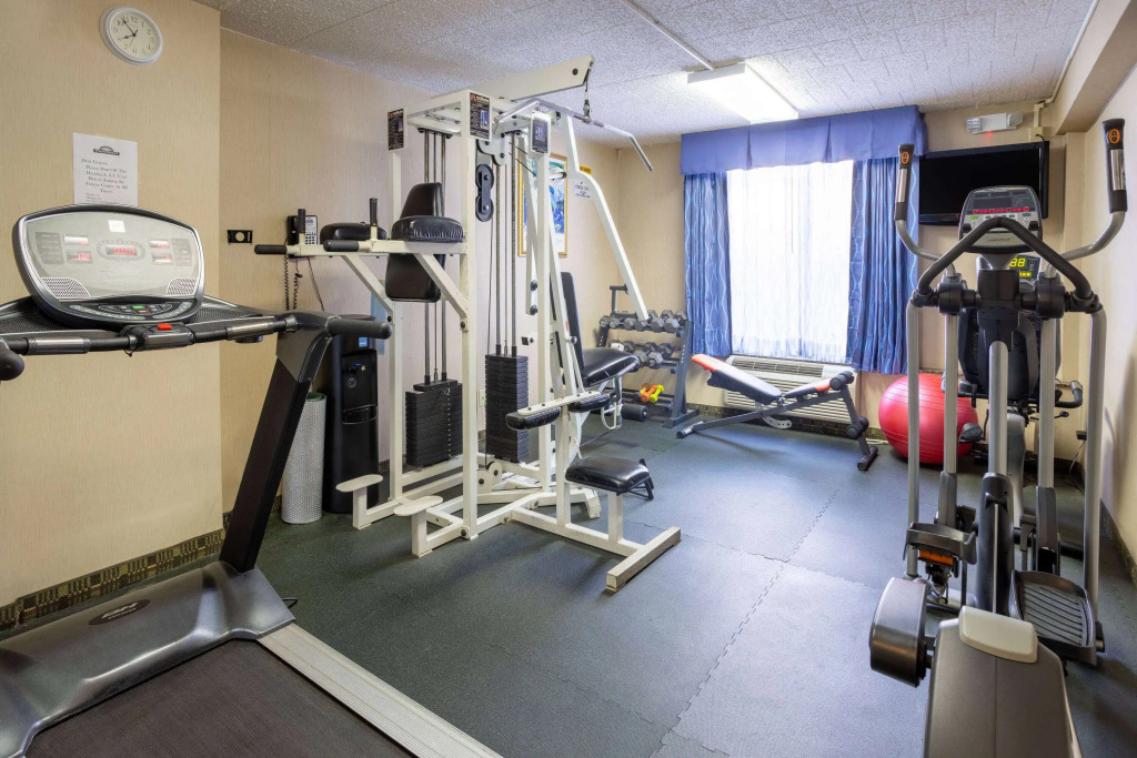 Days Hotel by Wyndham North Bergen