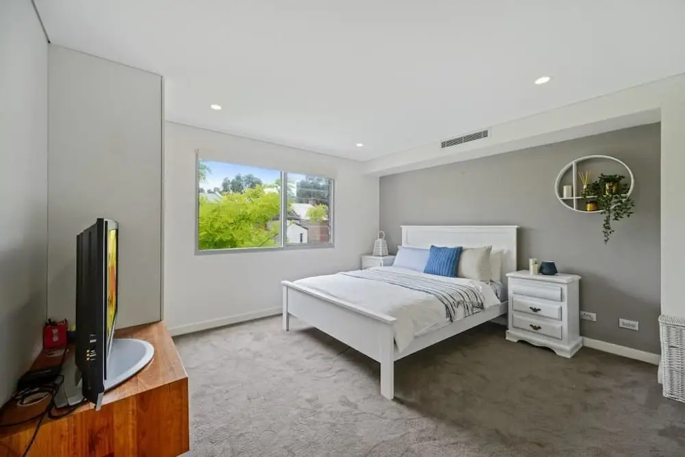 Luxurious New House Hidden Near Central CBD
