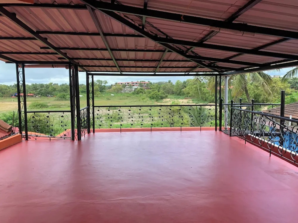 Villa - Sleeps 8 - Garden - Parking - Patio