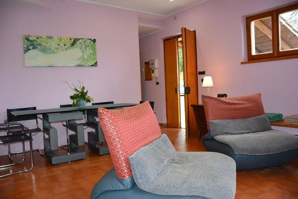 Scappo In Umbria, La Escondida