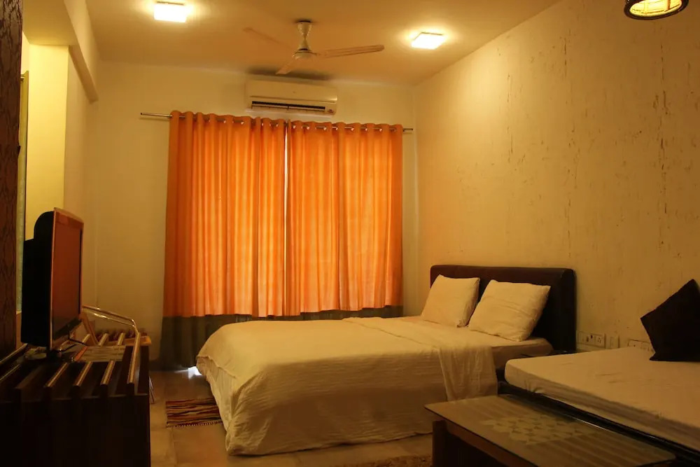 OYO 9360 Home Peaceful 1BHK Apartment Calangute