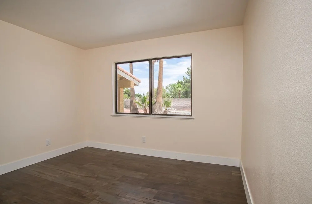 10B 9BA Mansion Sleeps 22 with Pool&Spa