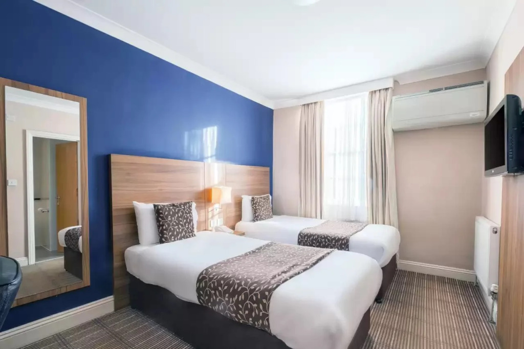Kings Cross Inn Hotel