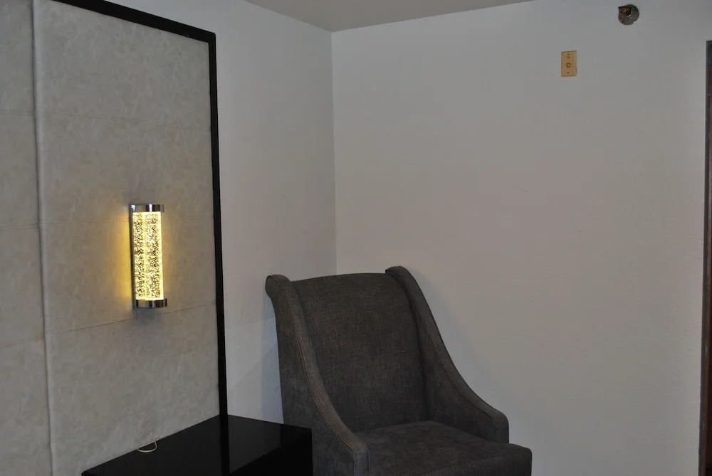 Magnuson Hotel El Paso West