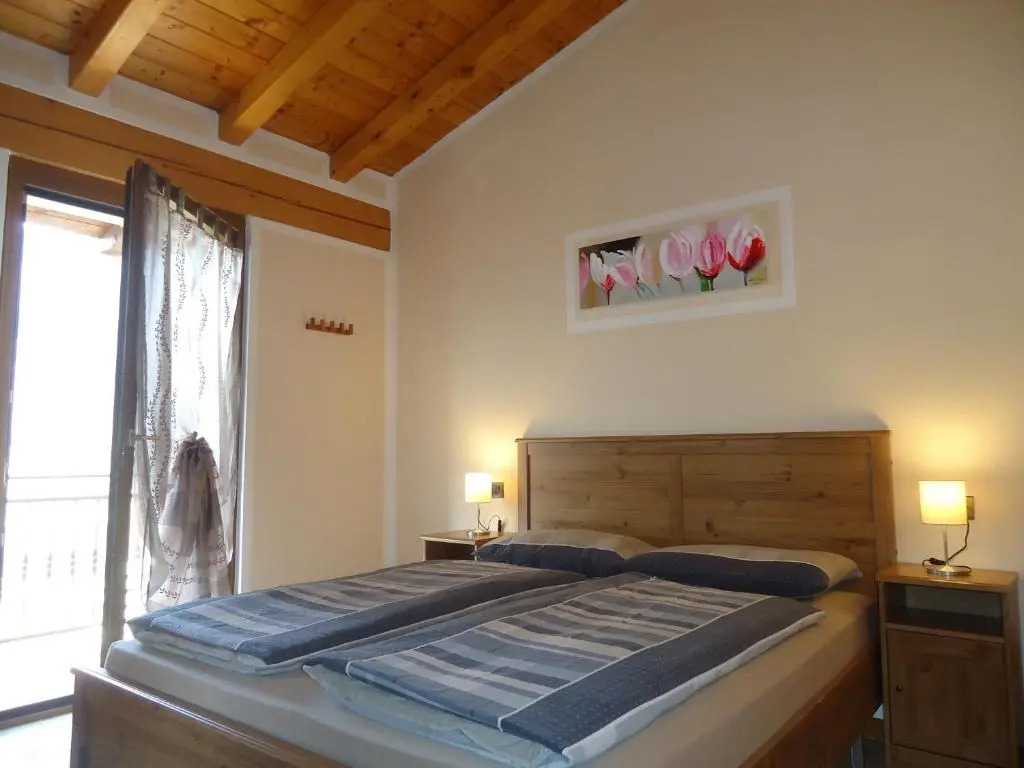 Casa Carla, bis 4 Personen, Garten, Balkon mit Blick auf den See und die Berge