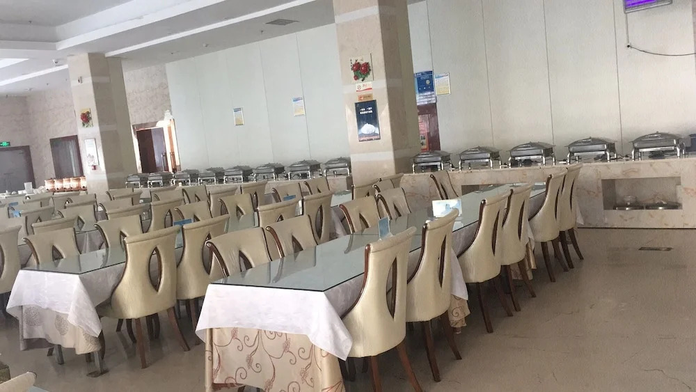 Luoyang Zhenghe Hotel