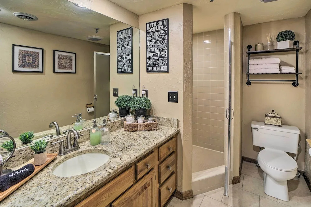 Balcony w/ Hot Tub: Monkey Island Vacation Rental!
