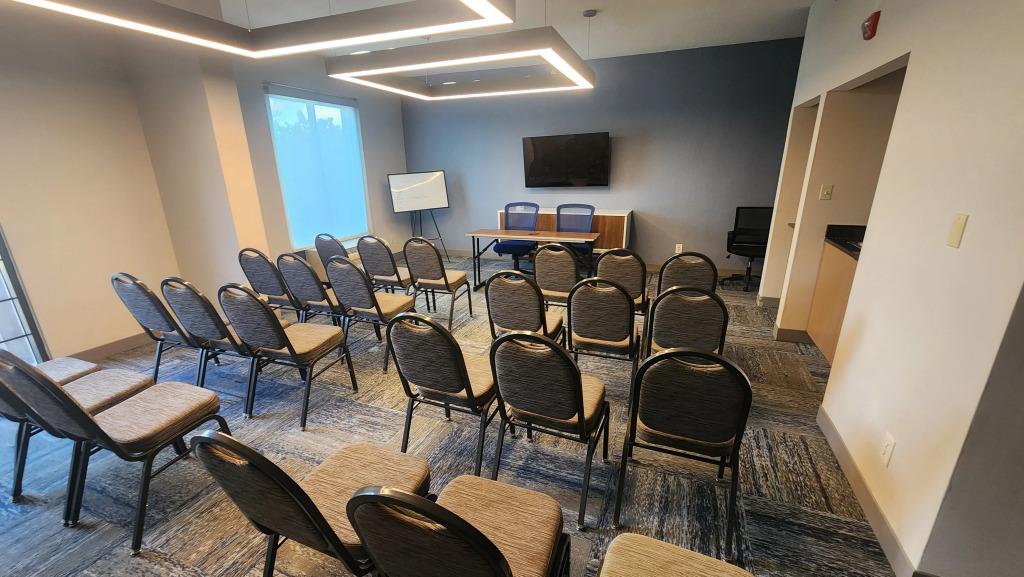 Holiday Inn Express Fredericksburg - Southpoint by IHG
