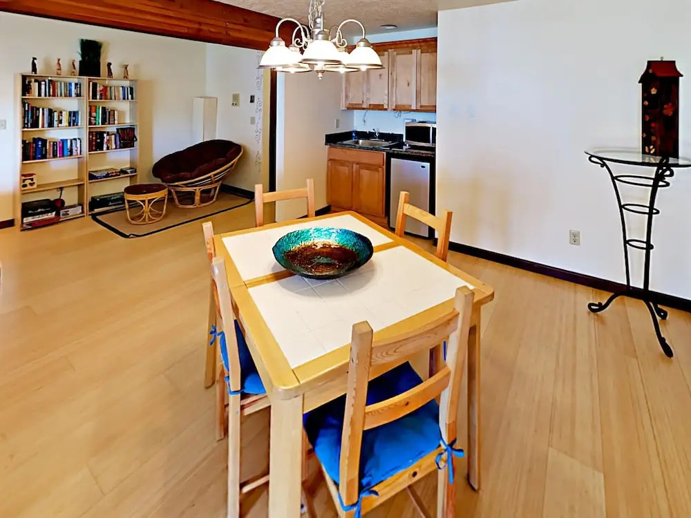 6125 Short Ave House by RedAwning