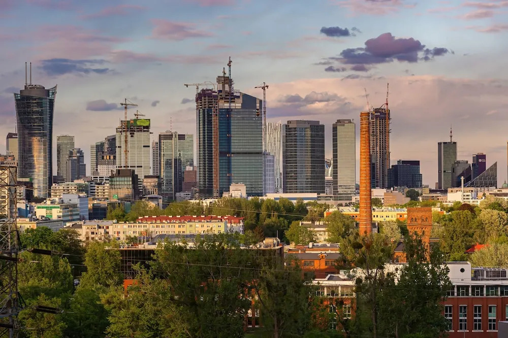 Apartments with Parking Warsaw Business Center by Noclegi Renters