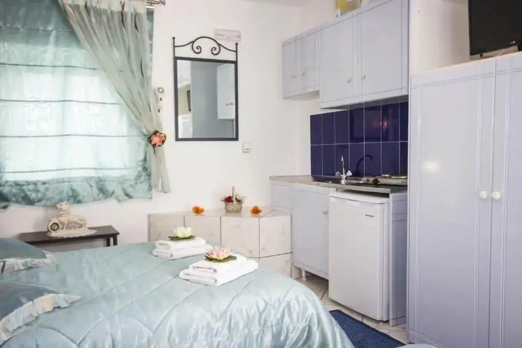 Dibellee Mykonos Studios