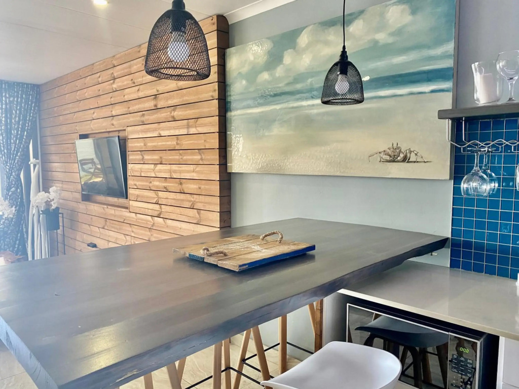 Sea front designer apartment