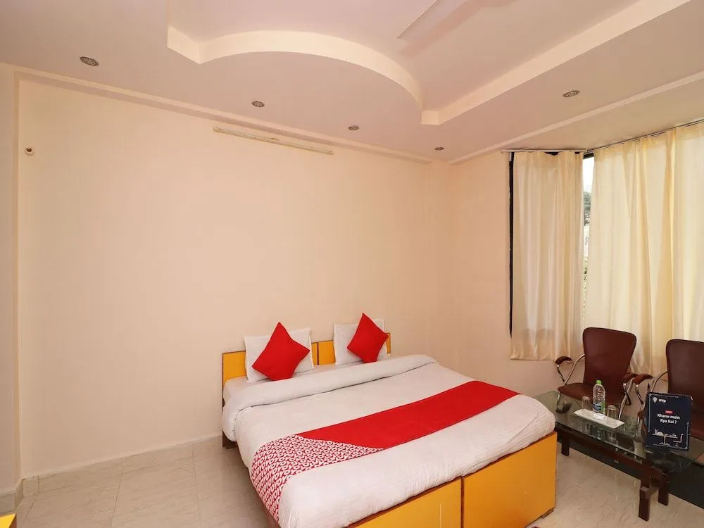 OYO 13884 Holiday Homes