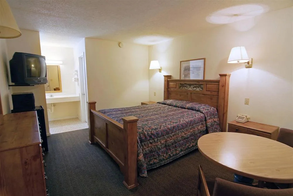 Americas Best Value Inn - Stanton