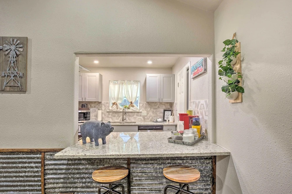 Pet-friendly San Antonio Gem Near Nature Preserve!