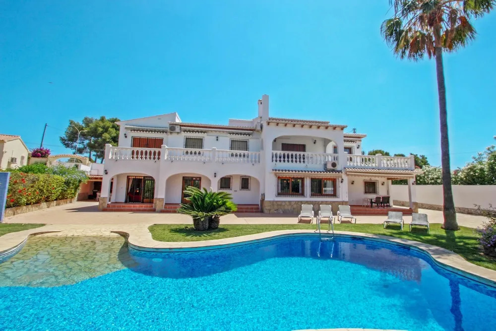 Ana y Paco - pretty holiday property with private pool in Benissa
