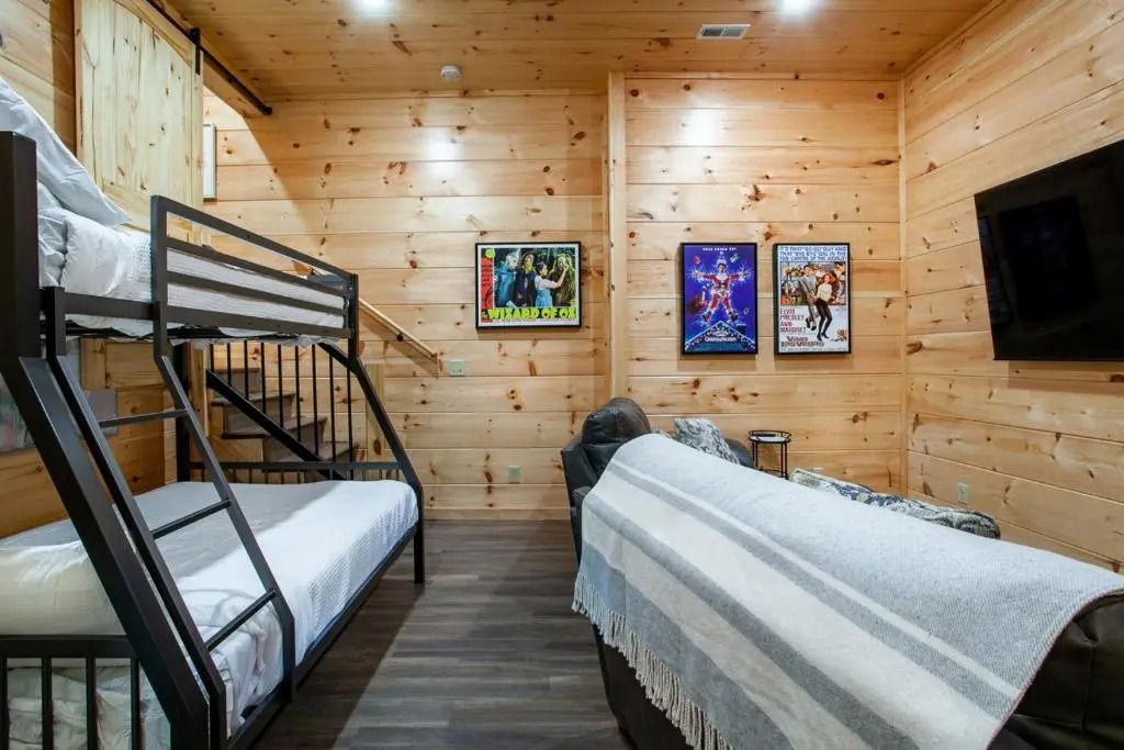 Bandit Lodge BRAND NEW CABIN w Pool