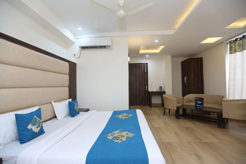 OYO 9667 Sashtrdhara Road