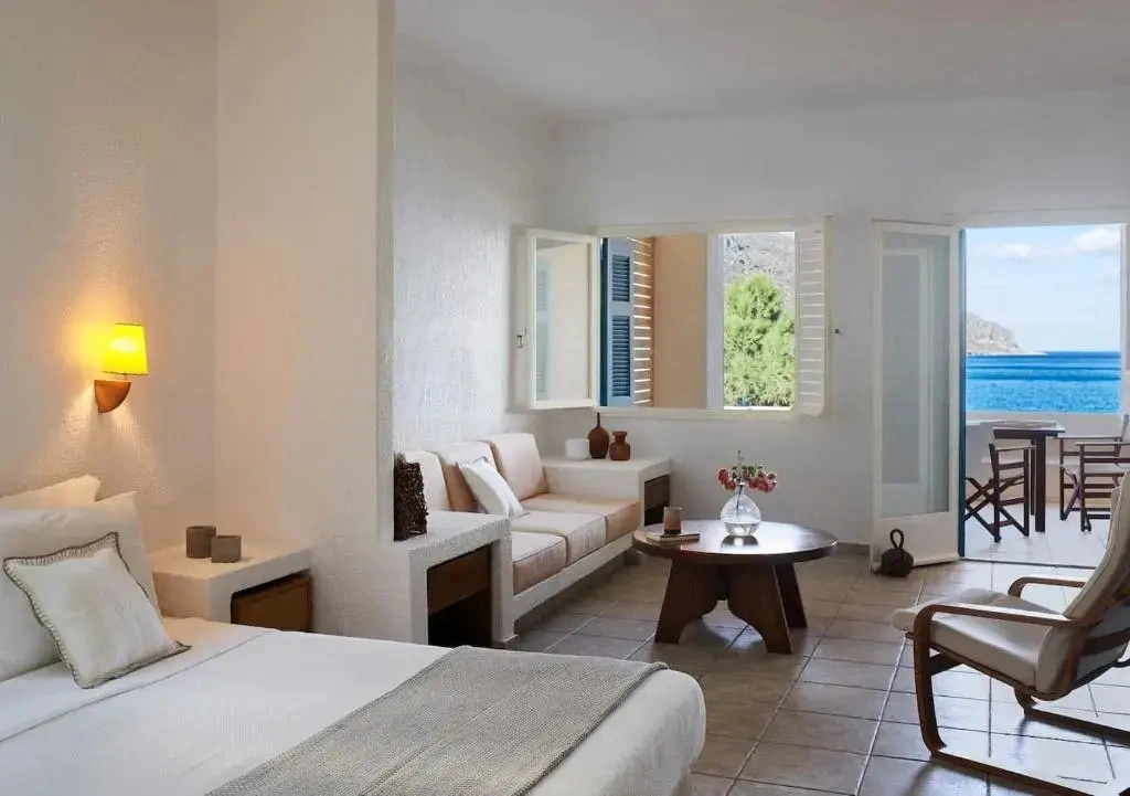 Plaka Sea Front Residence
