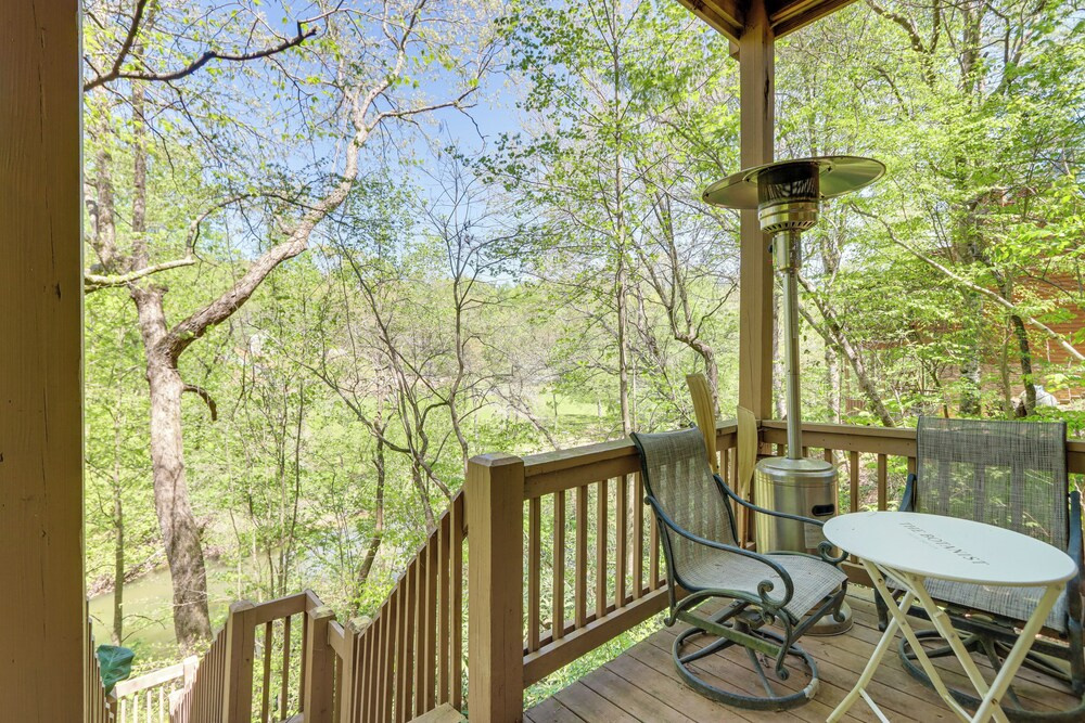Pet-friendly Ellijay Vacation Rental w/ Hot Tub!