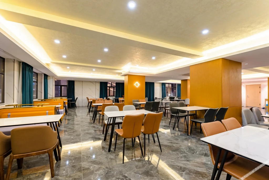 Vyluk Hotel (Hohhot Xinhua Plaza)