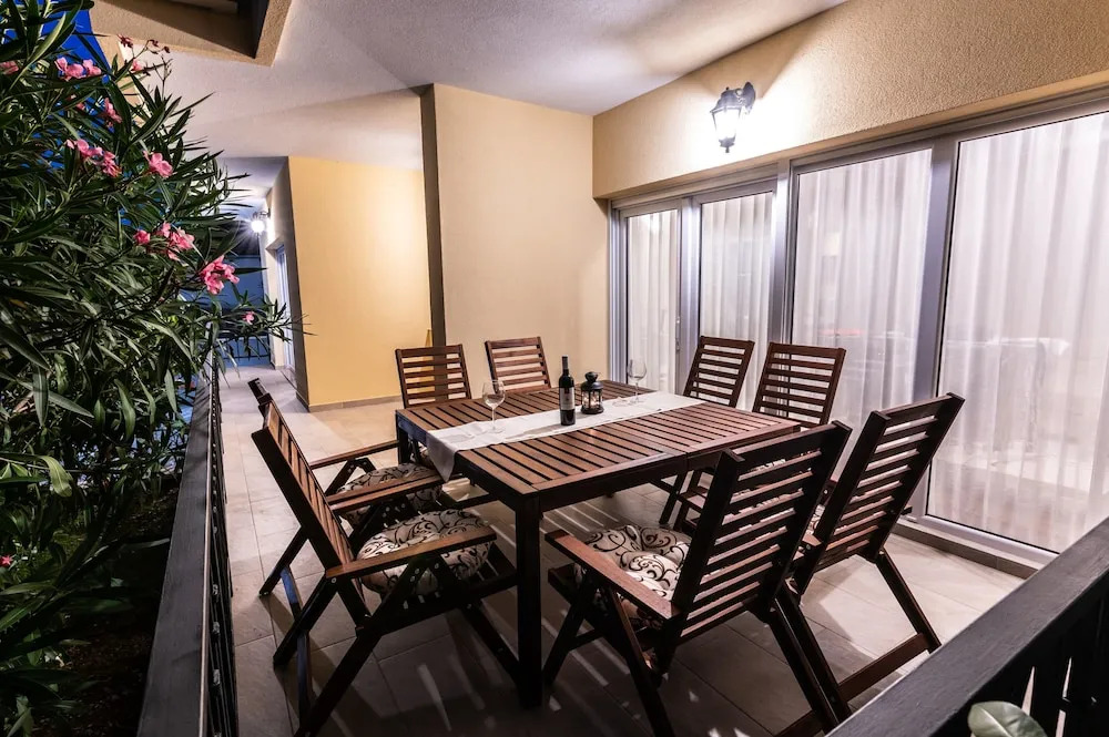 Apartments Makora