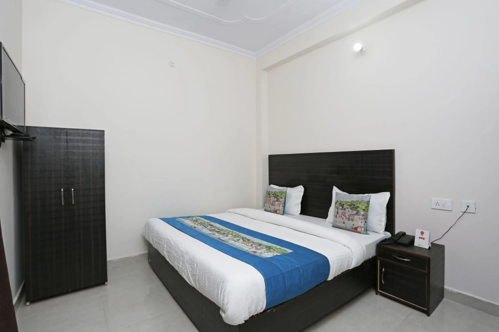 OYO Rooms 082 Tapovan