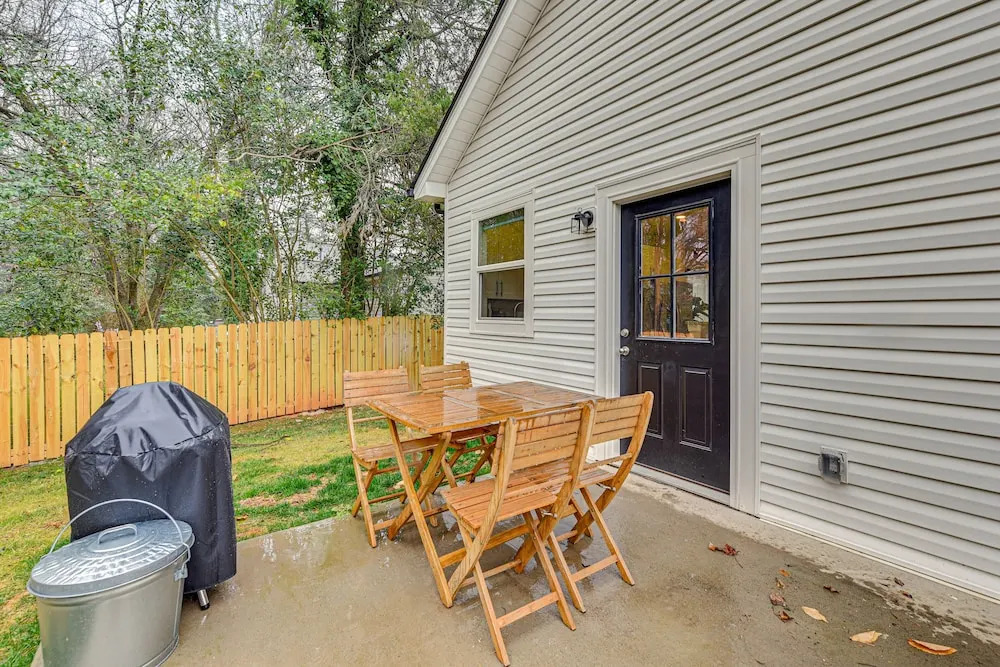 Family-friendly Home ~ 5 Mi to UNC Charlotte!