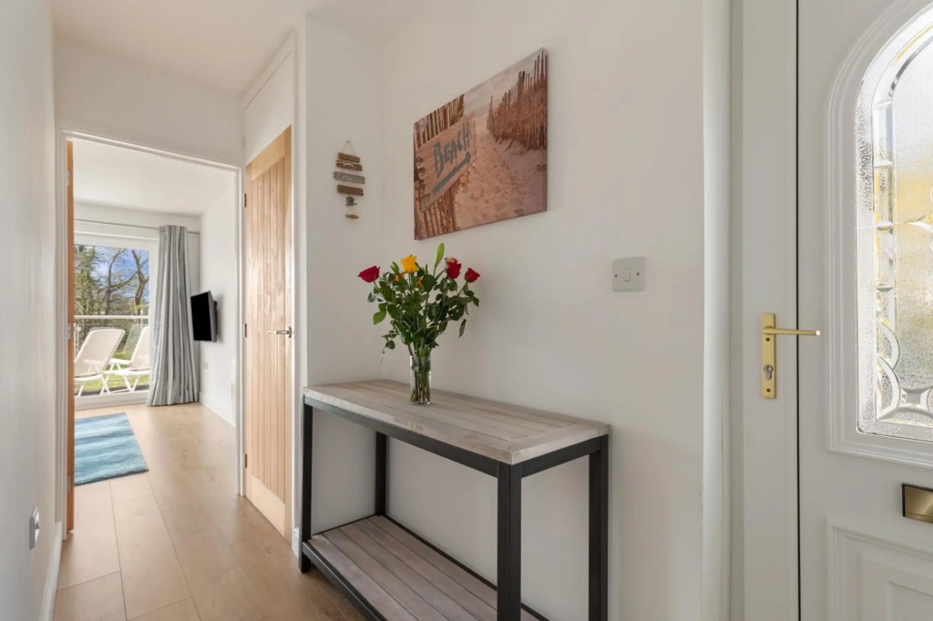 Coedrath Park 20 - Modern Apartment Close to the Beach