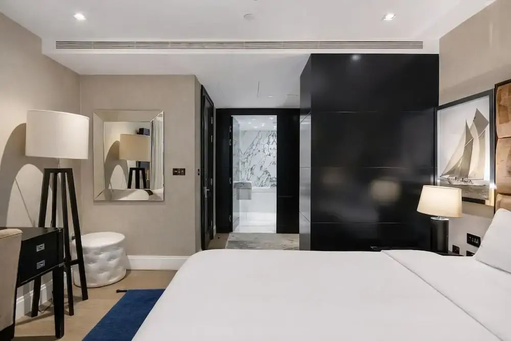 Luxury Kensington Home - Concierge Elevator AC