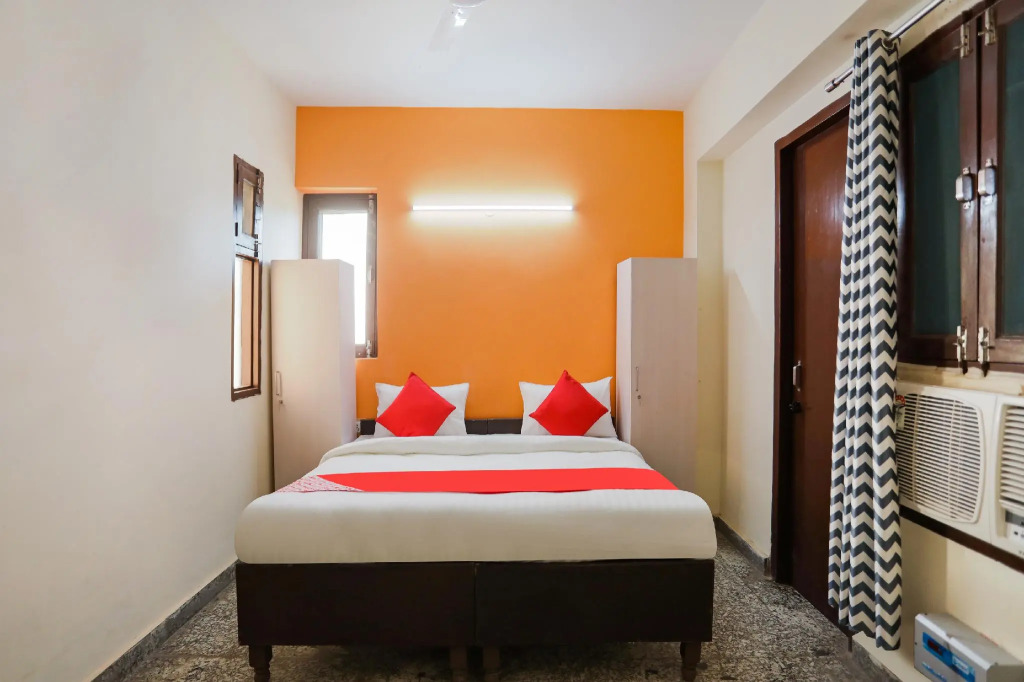 OYO 70089 Shivaay Residency